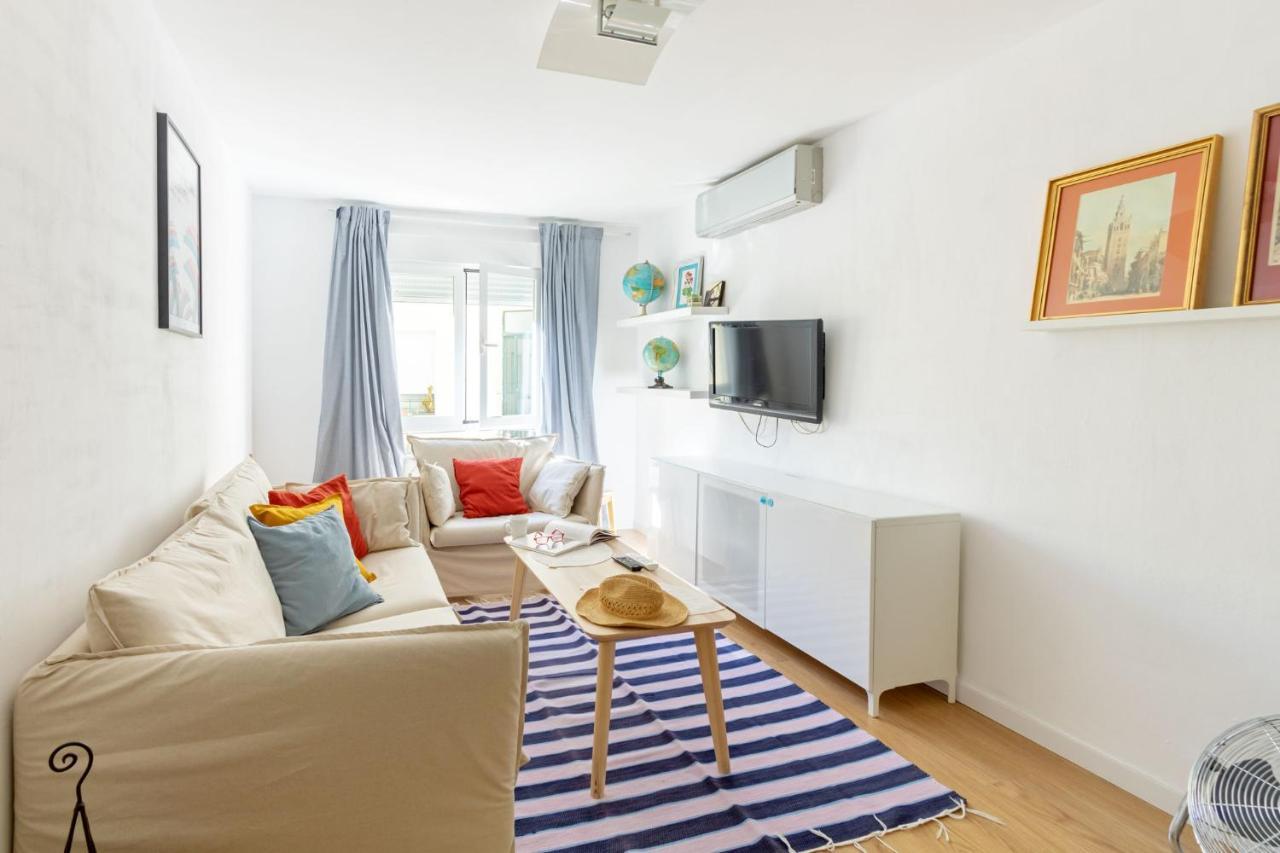 Colours Apartment And Garage Historical Center 4 Pax Севилья Экстерьер фото