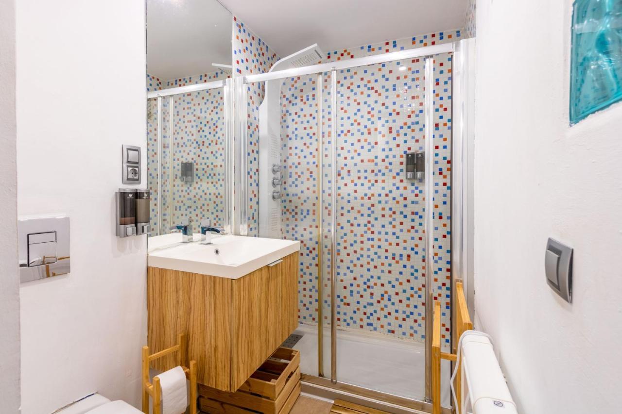 Colours Apartment And Garage Historical Center 4 Pax Севилья Экстерьер фото