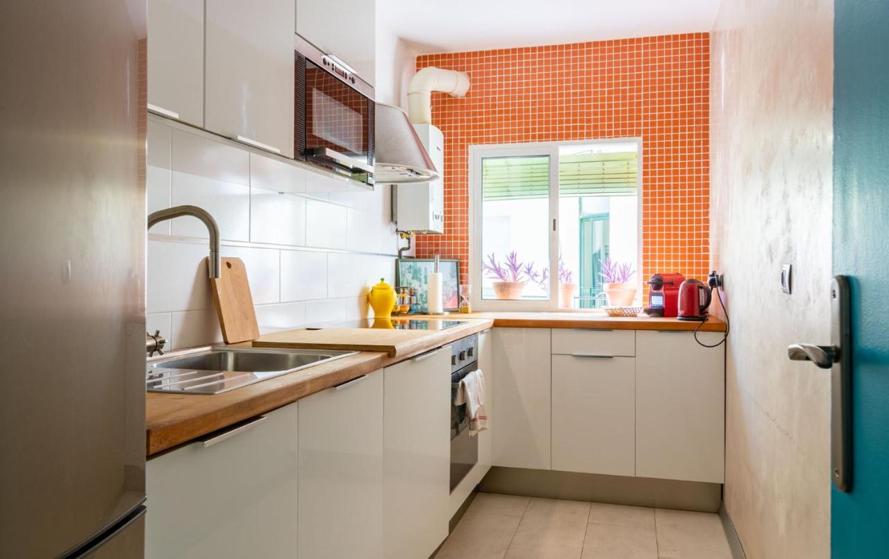 Colours Apartment And Garage Historical Center 4 Pax Севилья Экстерьер фото
