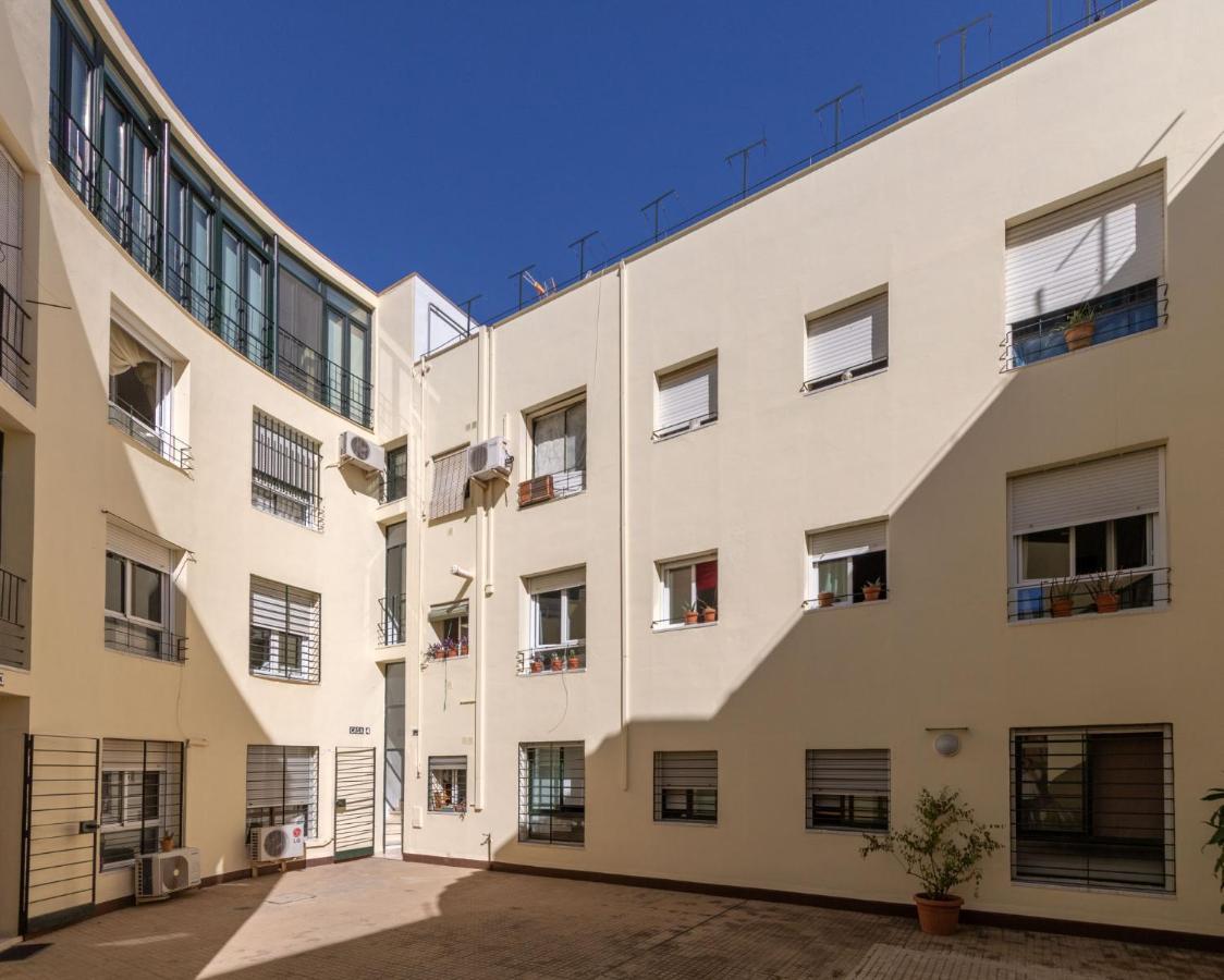 Colours Apartment And Garage Historical Center 4 Pax Севилья Экстерьер фото