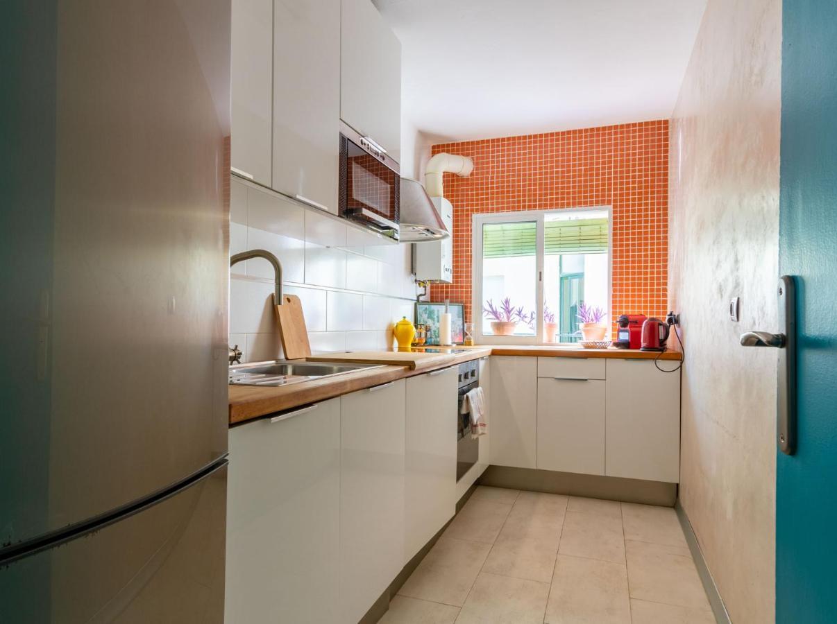 Colours Apartment And Garage Historical Center 4 Pax Севилья Экстерьер фото