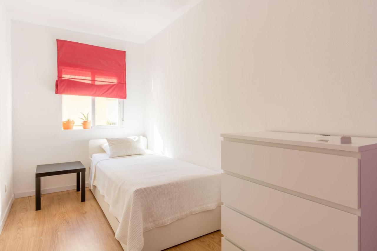 Colours Apartment And Garage Historical Center 4 Pax Севилья Экстерьер фото
